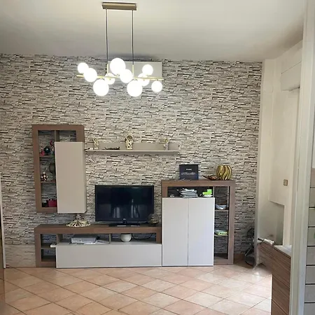 Two-bedroom Near The Sea - Il Lupo Affitta